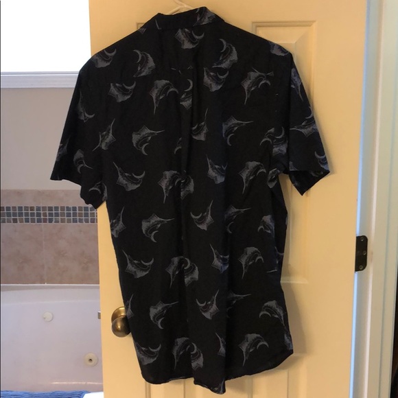 Old Navy Classic Shirt - Picture 2 of 3